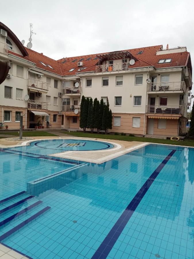 Oazis Wellness Apartman2 Хайдусобосло Экстерьер фото