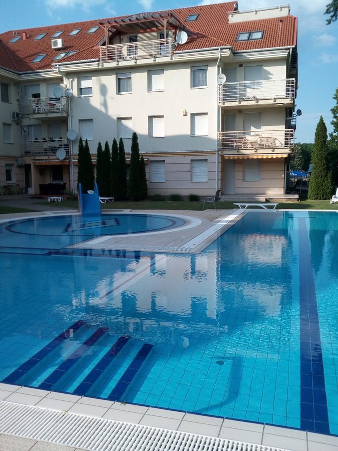 Oazis Wellness Apartman2 Хайдусобосло Экстерьер фото